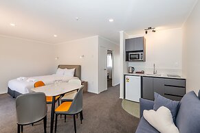 Aurora City Suites Motel