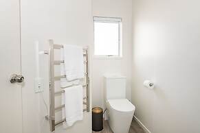 Aurora City Suites Motel