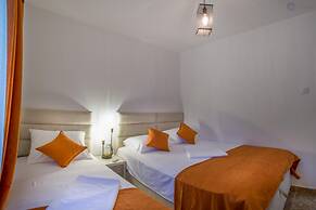 Villa Marco Polo With Swimming Pool