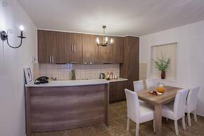 Villa Marco Polo With Swimming Pool