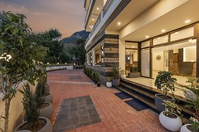 Stone Wood Mountain Resort