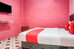 OYO Life 93342 Yasmine Guesthouse Syariah