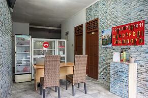 OYO Life 93342 Yasmine Guesthouse Syariah