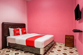 OYO Life 93342 Yasmine Guesthouse Syariah