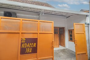 GRIYA BANSU Ndalem Ibu