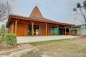 Capital O 93345 The Saka Guest House Syariah