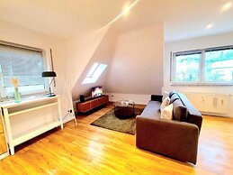 New Large 2 bedrooms with Parking