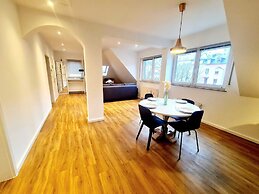 New Large 2 bedrooms with Parking