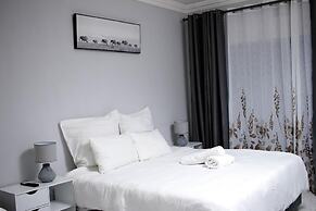 Semeni Asante Getaway