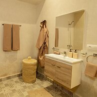 Cavanna Lodge