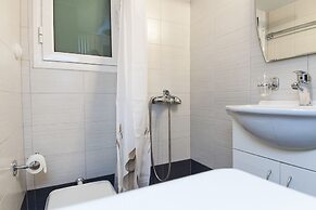 Vironas Chic Sleek Modern Studio