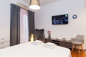 Vironas Chic Sleek Modern Studio