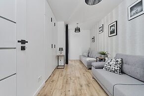 Stylish & Spacious Apartment by Renters