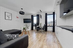 Stylish & Spacious Apartment by Renters