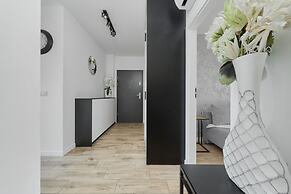 Stylish & Spacious Apartment by Renters