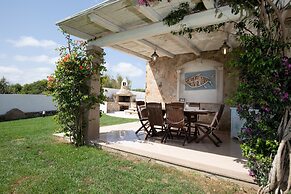 Villa Erma with pool by Wonderful Italy