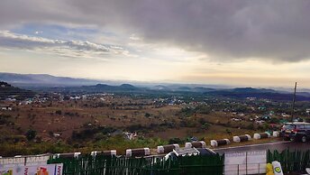 Hotel Nirbana Heights