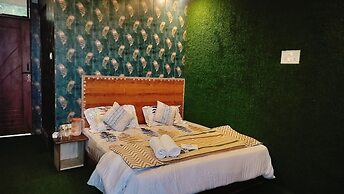 Hotel Nirbana Heights