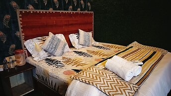 Hotel Nirbana Heights