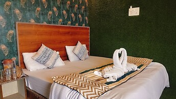 Hotel Nirbana Heights