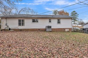Southern Comfort Retreat In Travelers Rest 3 Bedroom Home by RedAwning