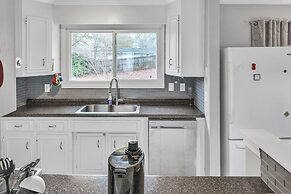 Southern Comfort Retreat In Travelers Rest 3 Bedroom Home by RedAwning