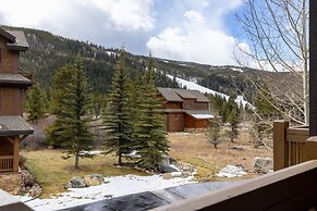 45 Thackwell Lane 4 Bedroom Townhouse by RedAwning