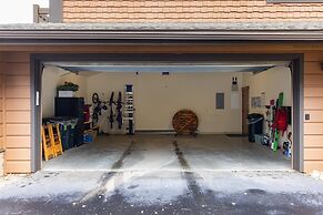 45 Thackwell Lane 4 Bedroom Townhouse by RedAwning