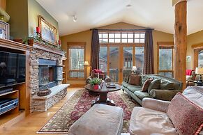 45 Thackwell Lane 4 Bedroom Townhouse by RedAwning