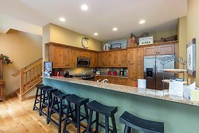 45 Thackwell Lane 4 Bedroom Townhouse by RedAwning