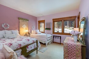 45 Thackwell Lane 4 Bedroom Townhouse by RedAwning