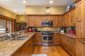 45 Thackwell Lane 4 Bedroom Townhouse by RedAwning