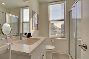 4 Mi to Center City: Philly Home w/ Rooftop Deck