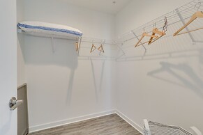 4 Mi to Center City: Philly Home w/ Rooftop Deck