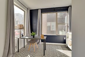 4 Mi to Center City: Philly Home w/ Rooftop Deck