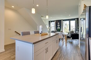 4 Mi to Center City: Philly Home w/ Rooftop Deck