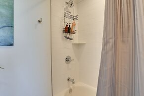 4 Mi to Center City: Philly Home w/ Rooftop Deck