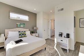 4 Mi to Center City: Philly Home w/ Rooftop Deck