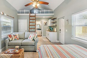 New Smyrna Beach Hideaway < 1 Mi to Beach!