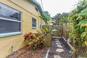 New Smyrna Beach Hideaway < 1 Mi to Beach!