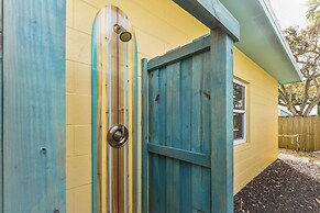 New Smyrna Beach Hideaway < 1 Mi to Beach!