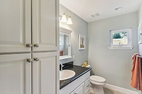 New Smyrna Beach Hideaway < 1 Mi to Beach!