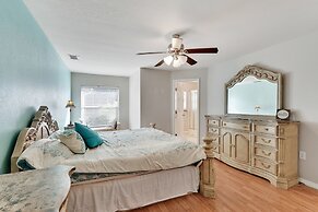 Pet-friendly Home w/ Backyard in Cape Coral!