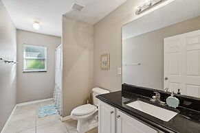 Pet-friendly Home w/ Backyard in Cape Coral!