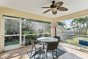 Pet-friendly Home w/ Backyard in Cape Coral!