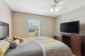 Pet-friendly Home w/ Backyard in Cape Coral!