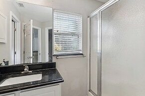 Pet-friendly Home w/ Backyard in Cape Coral!