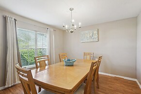 Pet-friendly Home w/ Backyard in Cape Coral!