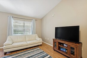 Pet-friendly Home w/ Backyard in Cape Coral!