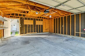 Chic Indianapolis Home w/ Patio < 2 Mi to Downtown